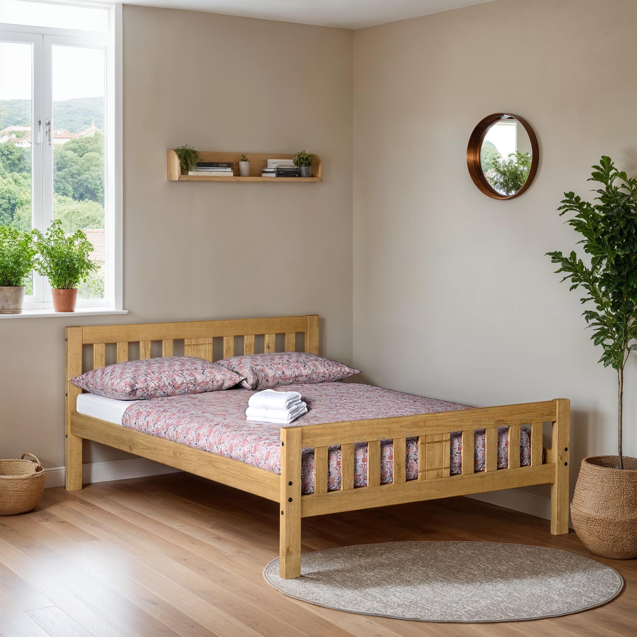 RIO 4'6" BED - DISTRESSED WAXED PINE